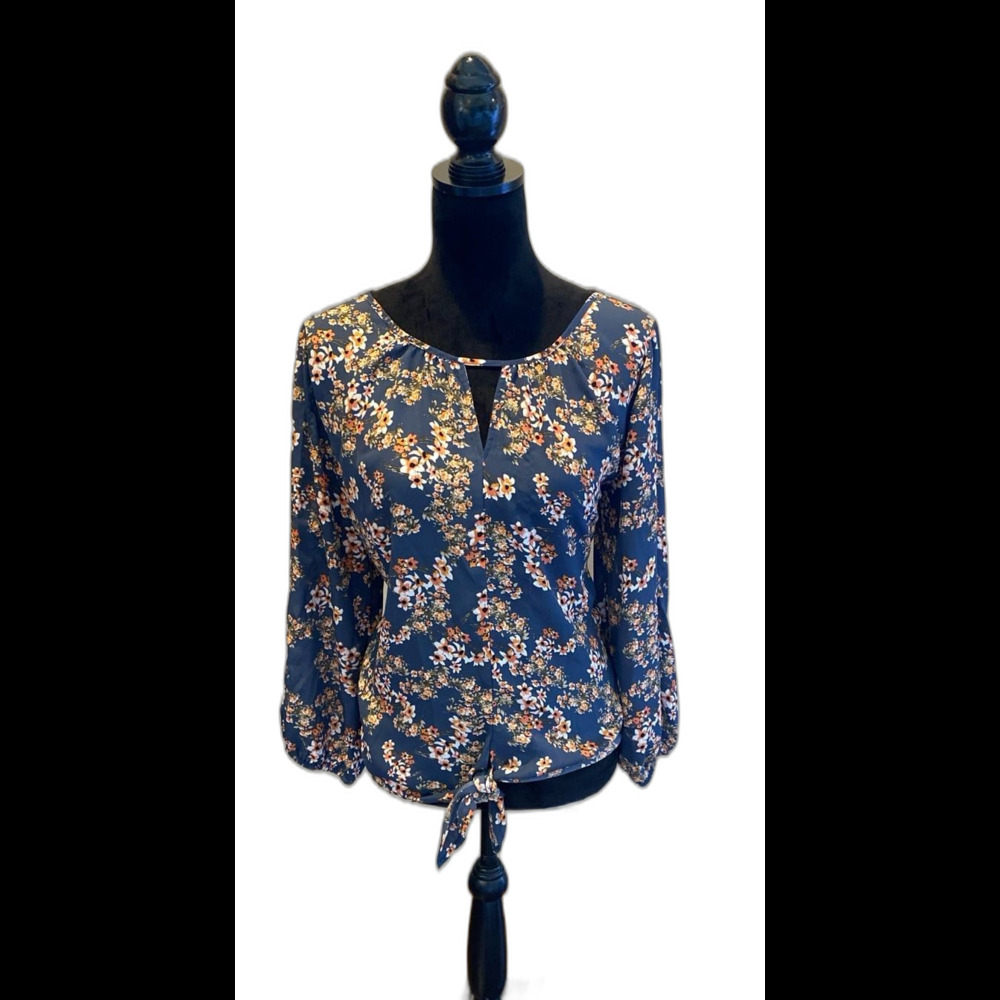 West‎ Kei Blouse Size Large Steely Blue Floral Keyhole & Tie Front Feminine